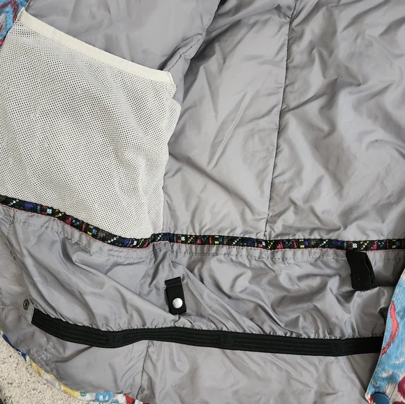 Burton snowboarding jacket - Picture 2 of 5